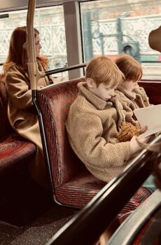 Twins are reading